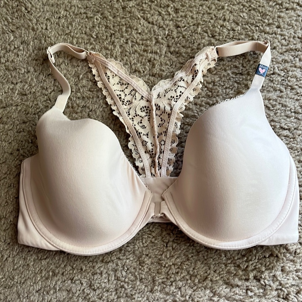 Body By Victoria lined Demi bra 32DD Victoria’s Secret NWT